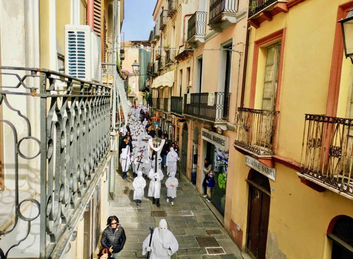 Nel Cuore Del Centro Storico Con Comfort E Stile Apartman Iglesias Kültér fotó